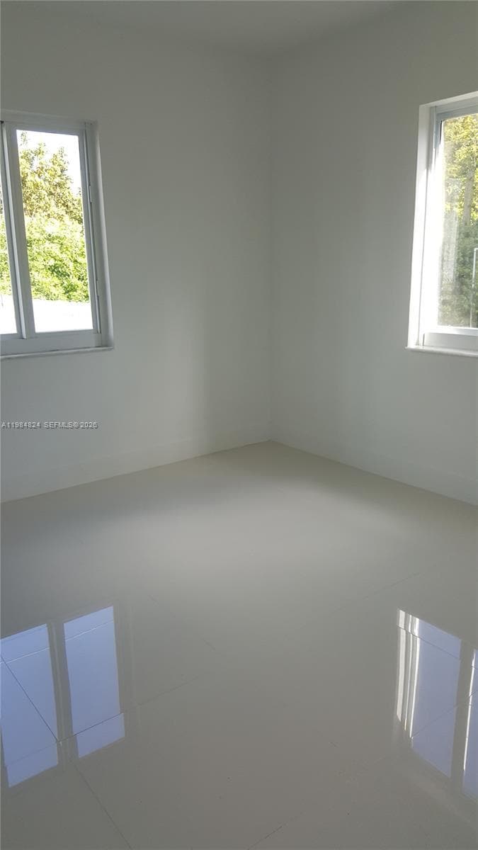 Building Photo - 6300 SW 21st St