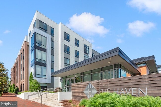 Building Photo - 145 Riverhaven Dr