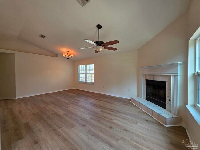 Building Photo - 6204 Pomeral Summit St