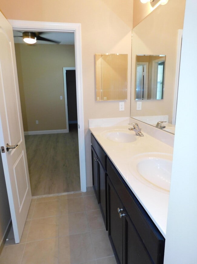 Building Photo - 9626 SW Purple Martin Way