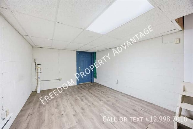 Building Photo - 137 Freeland St