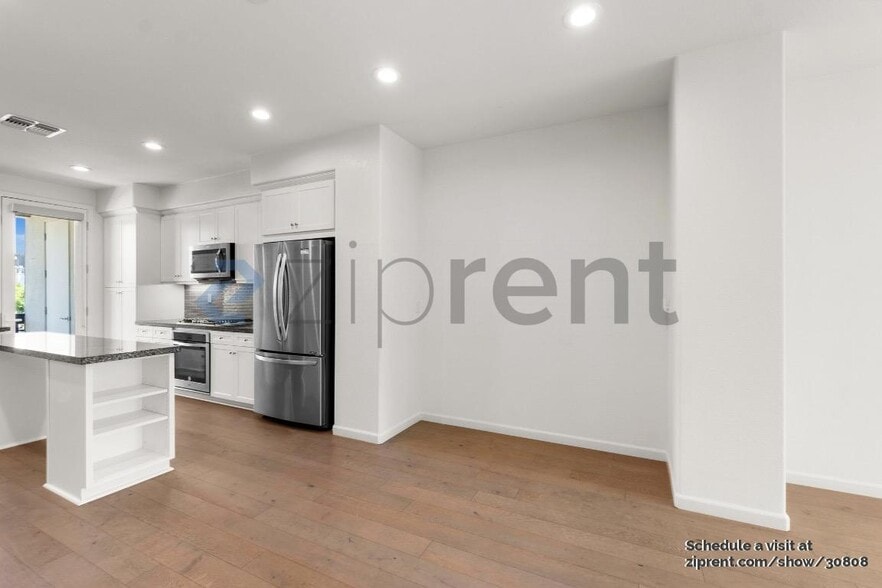 Building Photo - 5676 El Dorado Ln