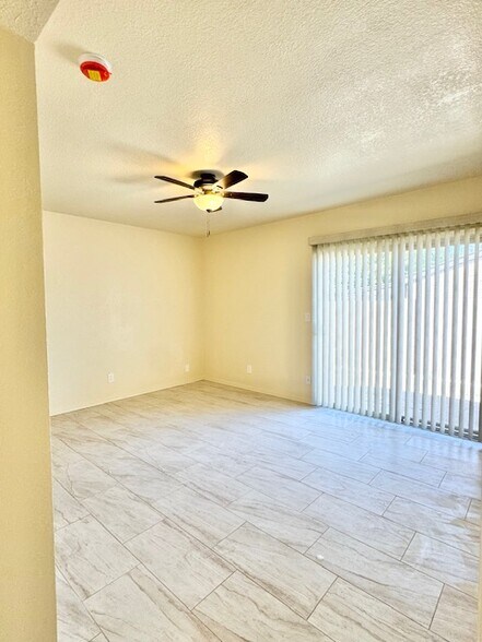 Master Bedroom - 709 Pampas Pl