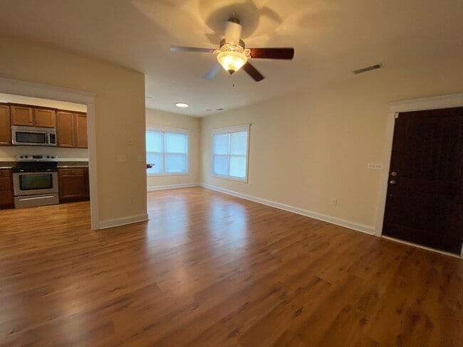 Building Photo - PRE-LEASING FOR AUGUST 2026!