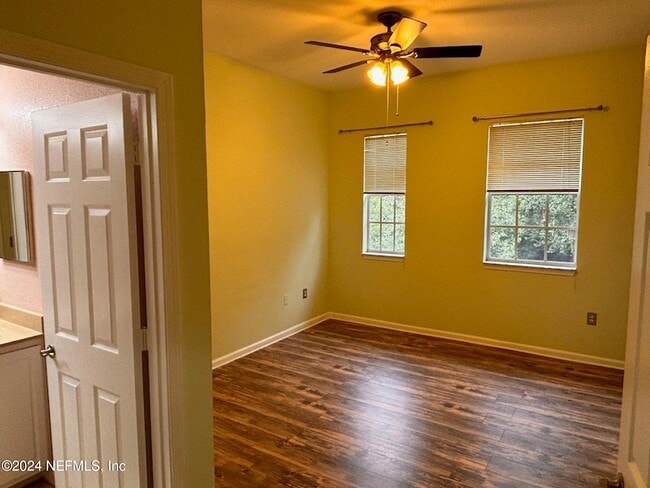 Building Photo - 10075 Gate Pkwy N