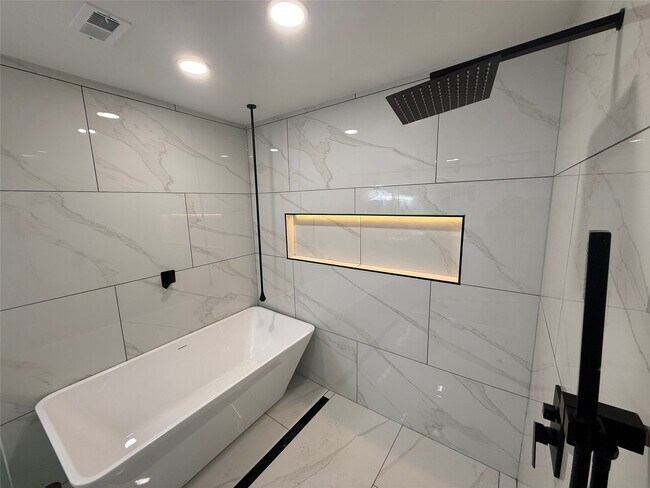 Building Photo - 1111 Caspian Ln