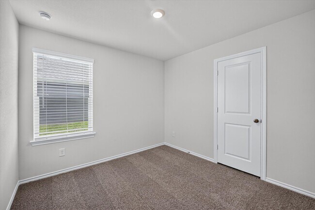 Building Photo - 3022 Serenity Ln