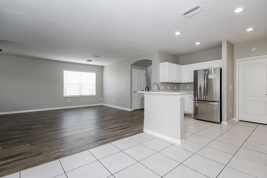 Building Photo - 1425 Delano Trent St