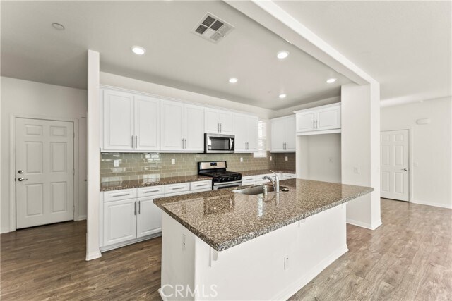 Building Photo - 6111 Rosewood Way