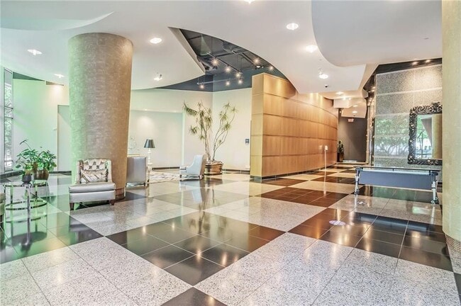 Building Photo - 3338 Peachtree Rd NE