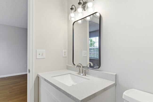Building Photo - 2688 Bellwood Ave