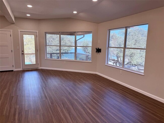 Building Photo - 3106 Point Cove