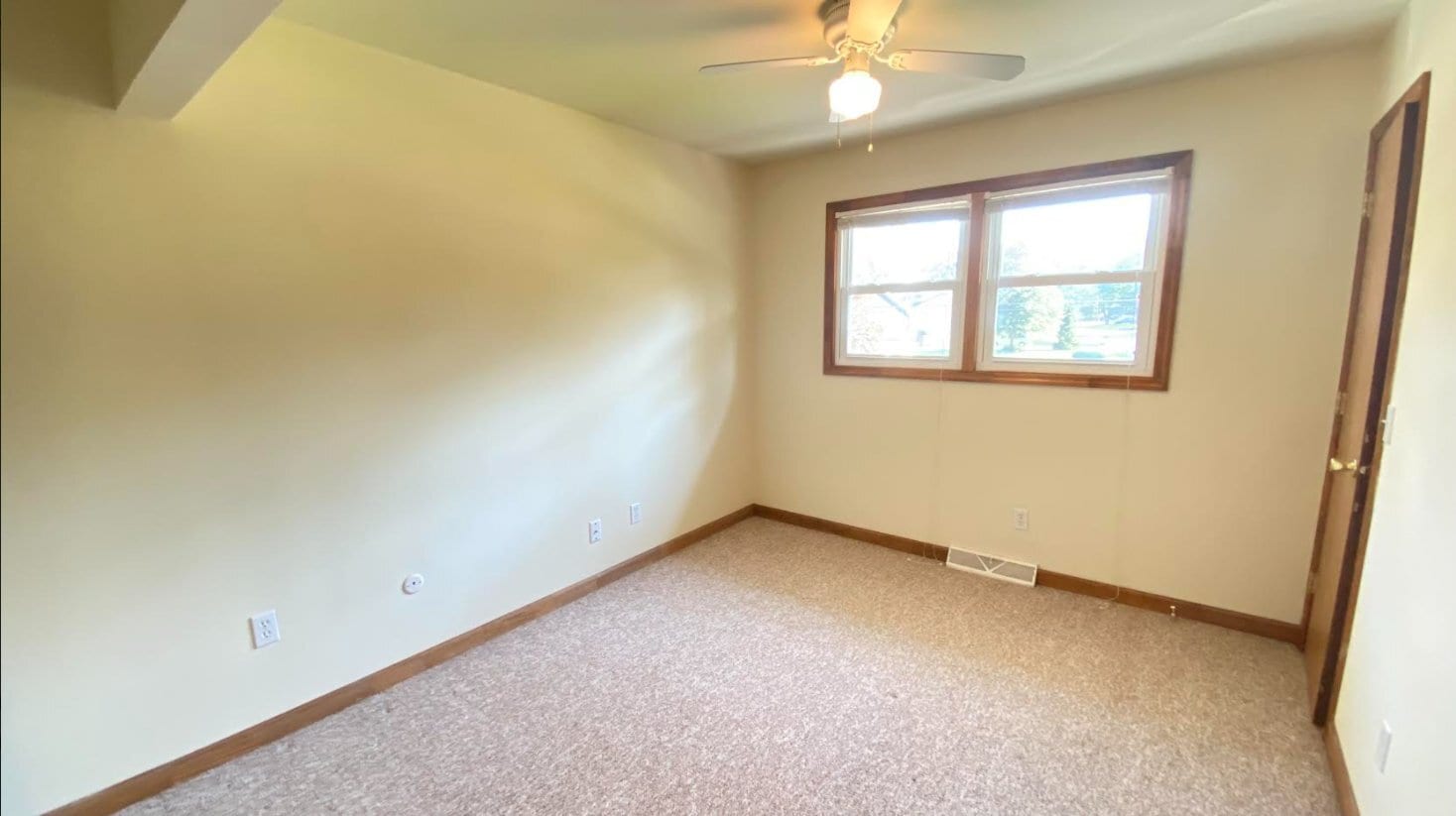 Building Photo - 604 Via Ponderosa