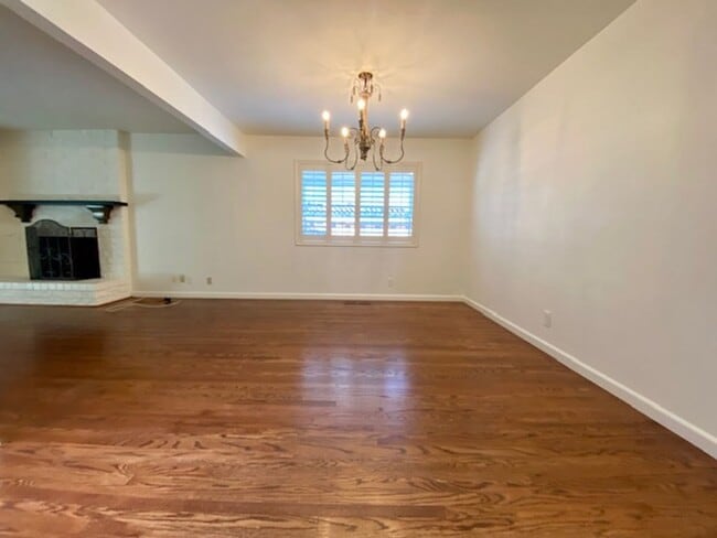 Building Photo - Updated property with luxury Appliances in a prime location in Livermore