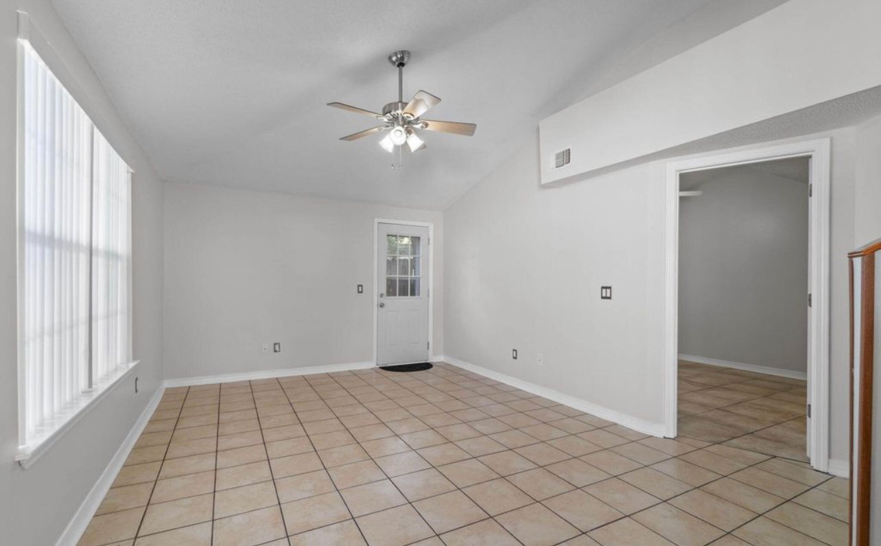 Building Photo - 1810 Hurlburt Rd