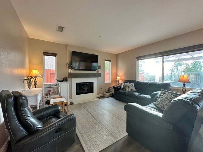 Building Photo - Modern Comfort in Vista: 3BR/2.5BA Rental Home with Central AC, 2-Car Garage, and Luxurious Upgra...