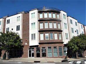 Building Photo - 400-107 W Rosemary St