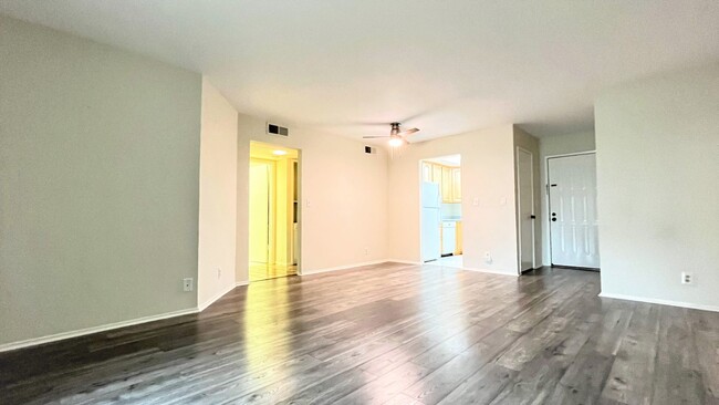 Building Photo - 2BD/1BA - Silicon Valley Charm: Stylish Co...