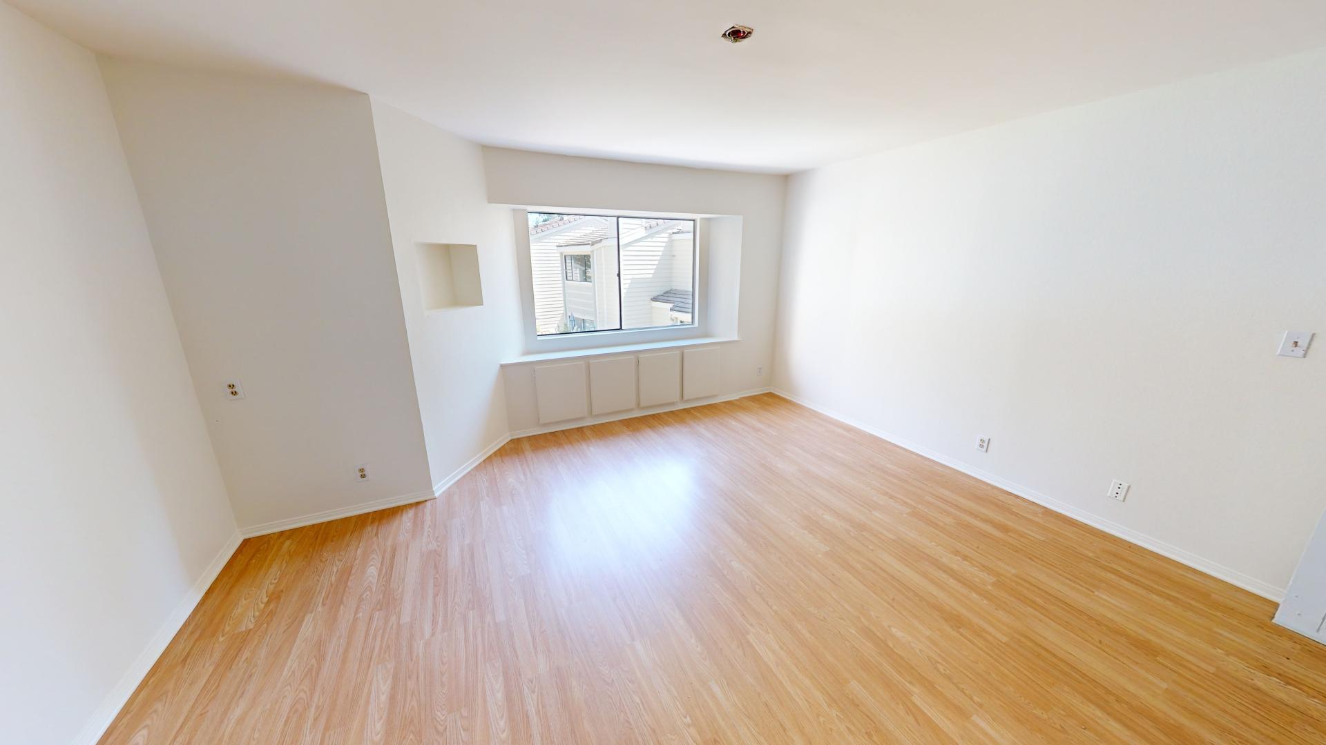 Building Photo - 1218 S Westlake Blvd