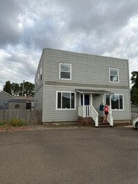 Building Photo - 3238 Knox Butte Ave NE