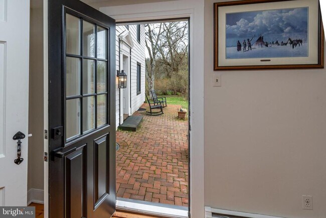 Building Photo - 180 Municipal Rd