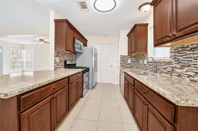 Building Photo - 12726 Westella Dr