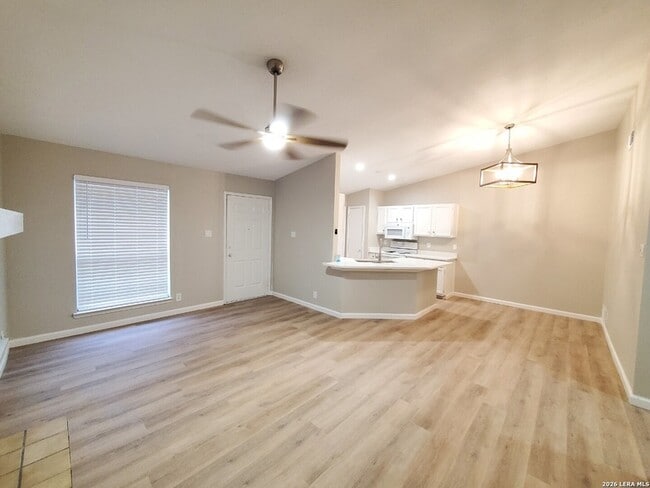 Building Photo - 5715 Lochmoor