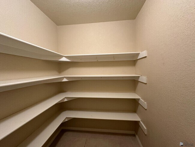 Building Photo - 11387 E 26th St