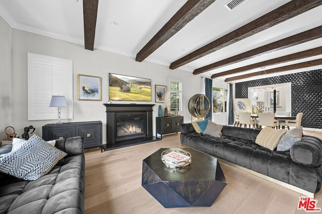 Building Photo - 105 Via Salamanca