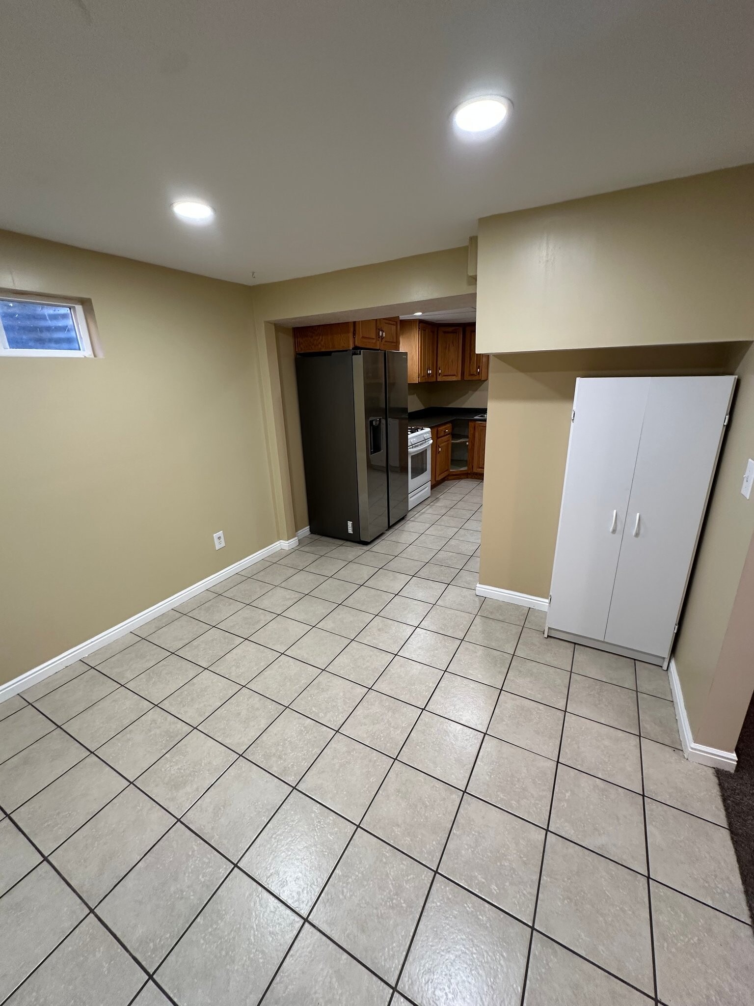 Building Photo - 9902 E Sego Lily Dr