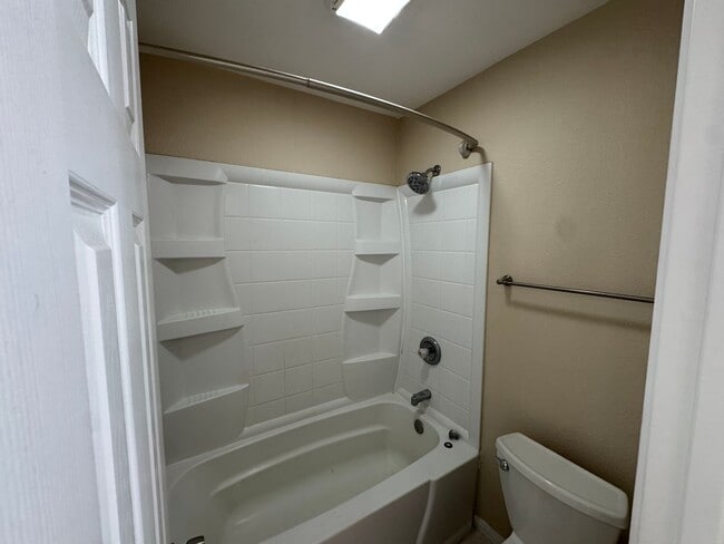 Building Photo - 3 Bedroom 1.5 Bathroom -  Attached garage