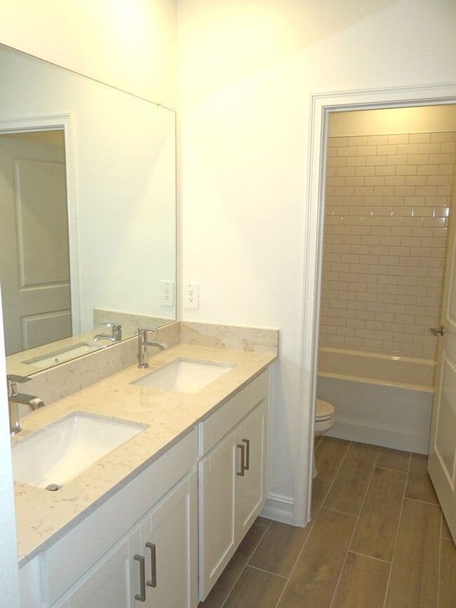 Building Photo - Brand new home in Zephyrhills