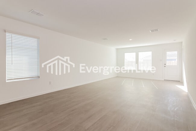 Building Photo - 920 Calley Pear Trl