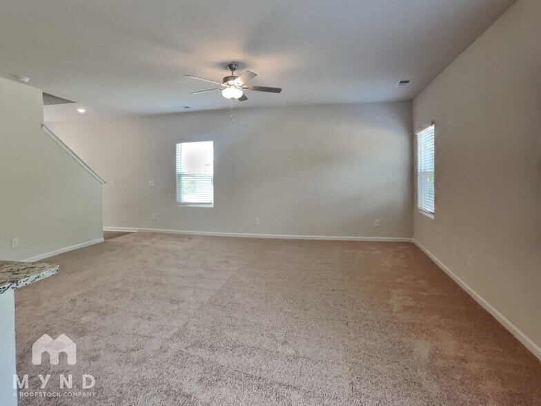 Building Photo - 95 Taverners Ln