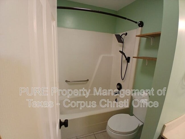 Building Photo - 4033 Sandy Hollow Creek Dr