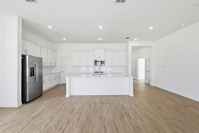 Building Photo - 1604 Adams Dr