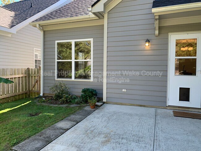 Building Photo - 10813 Cokesbury Ln