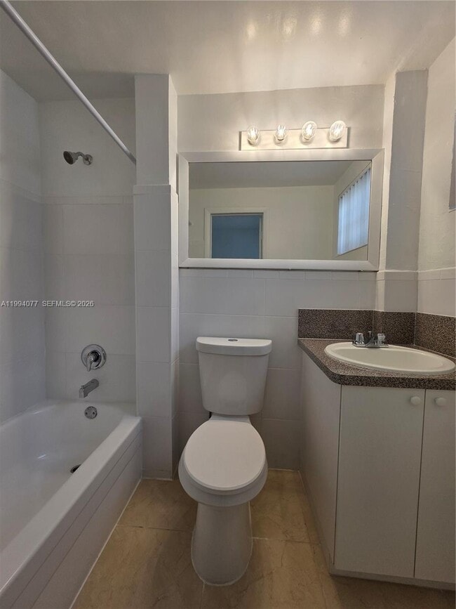 Building Photo - 8350 SW 65th Ave