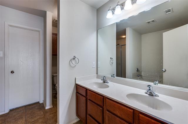 Building Photo - 9137 Waterman Dr