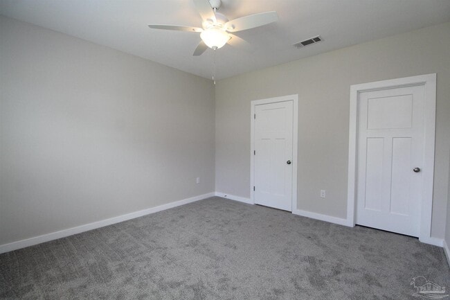 Building Photo - 5458 Medina Rd