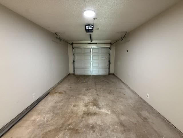 Building Photo - 1208 N Oakmont Loop