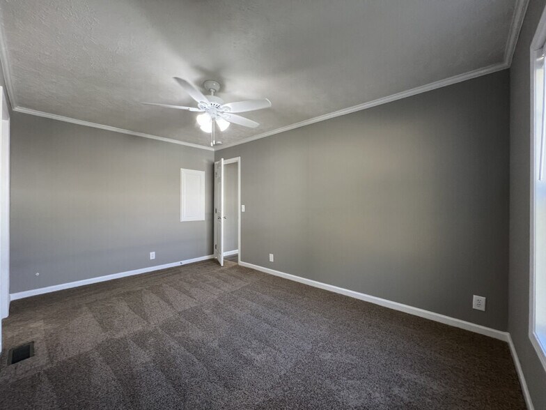 Building Photo - 273 Jordanshire Cir