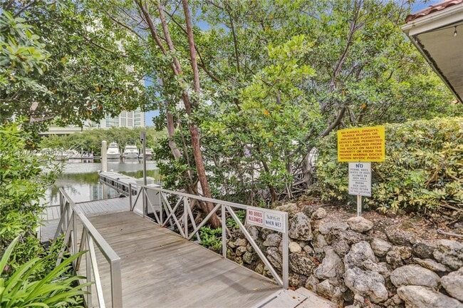 Building Photo - 19101 NE 36th Pl