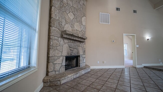 Building Photo - Bulverde Gem for Lease