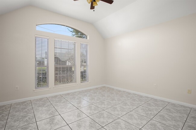 Building Photo - 3727 Clover Meadows St