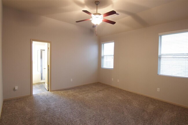Building Photo - 20419 Newcastle Ridge Ln