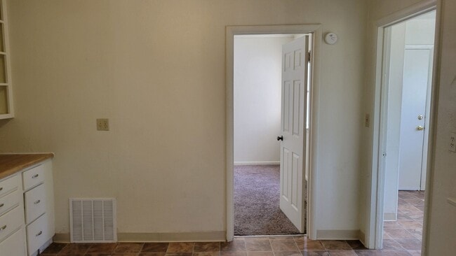 Building Photo - 2 Bedrooms, 1 Bathroom Single Family Home ...