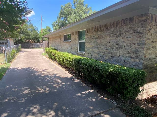 Building Photo - 1017 Mullins St