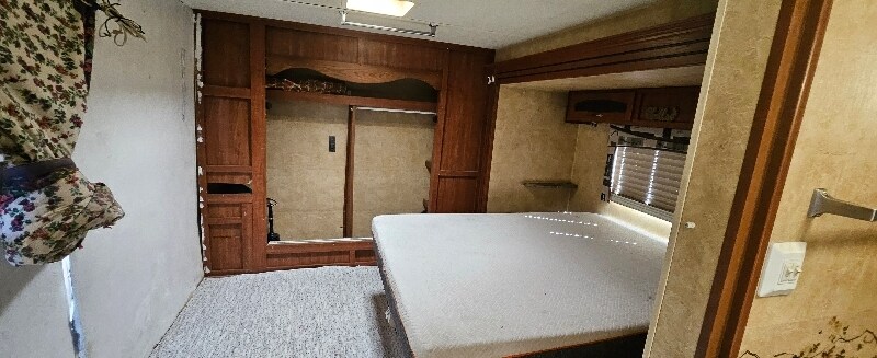 Building Photo - 433 Wall St