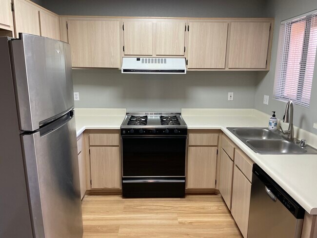 Building Photo - 321 Inger Dr